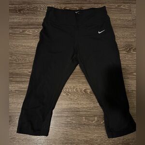 Nike Cropped Black Leggings